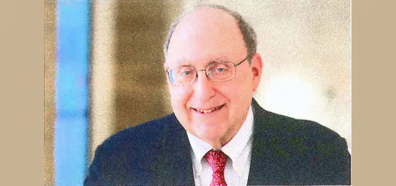 Dr. Michael Gelfand Receives Faculty Award