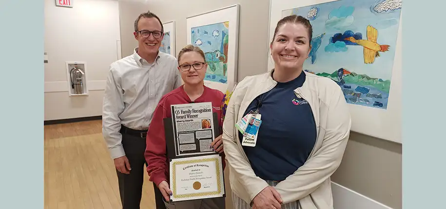 Celebrating Compassionate Care: Sherry Dearth Receives Family Recognition Award 